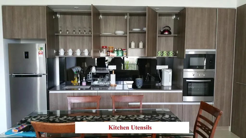 By The Sea- Pool And Sea View Apartment Batu Ferringhi Malaysia
